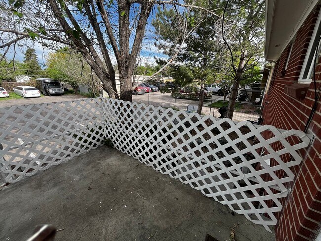 Building Photo - Westminster 2-bedroom 1 bath available now!