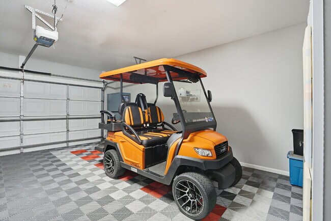 Building Photo - 34 Coburn Dr E