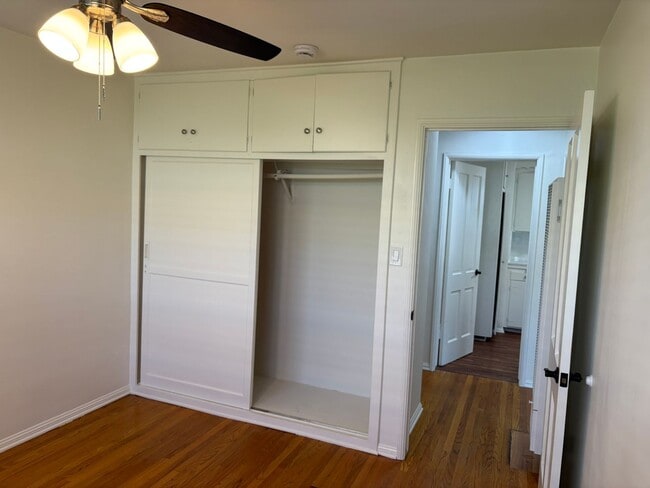 Building Photo - Kester Ave, 5069-5071