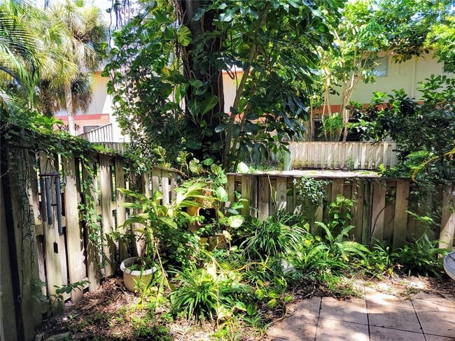 Building Photo - 1635 58th Terrace S