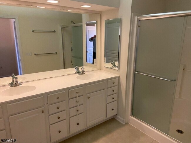 Building Photo - 10411 Warren's Way