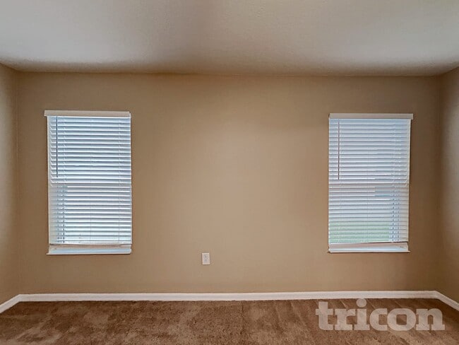 Building Photo - 2834 Shelburne Way