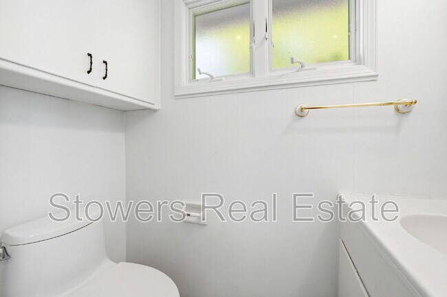 Building Photo - 10 Corte Del Rey