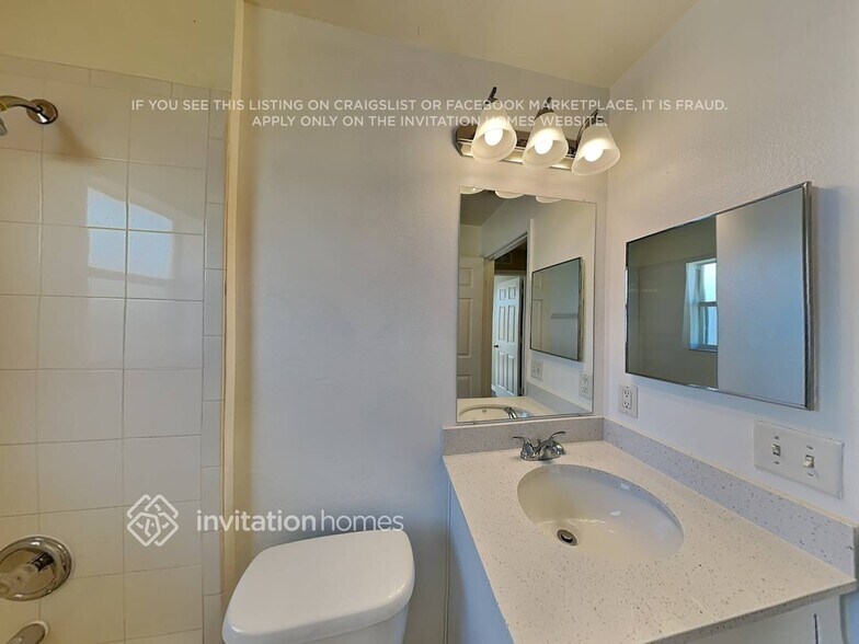 Building Photo - 4370 Camberly St