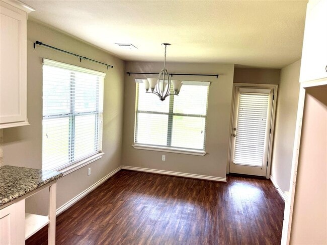 Building Photo - 14876 Cetus Ct