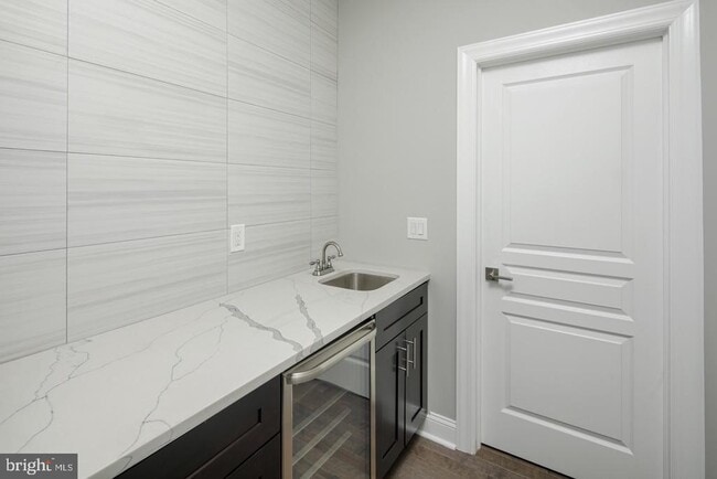 Building Photo - 220 Cecil B. Moore Ave