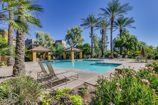 Primary Photo - 4925 E Desert Cove Ave