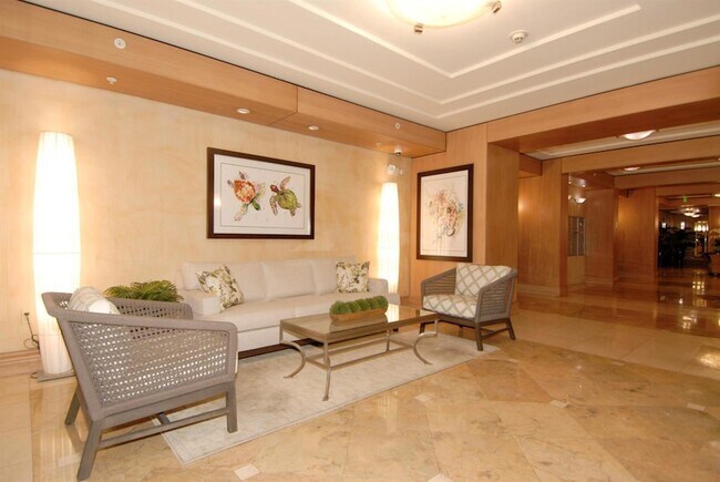Building Photo - 4445 El Mar Dr