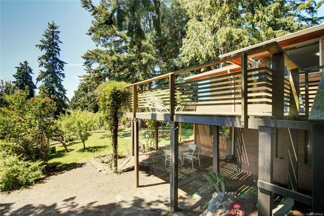 Building Photo - 4Bd/1.75Ba Seattle Home