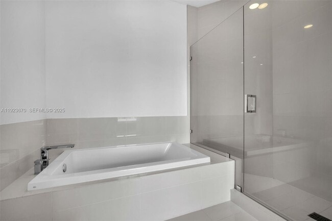 Building Photo - 55 SW 9th St