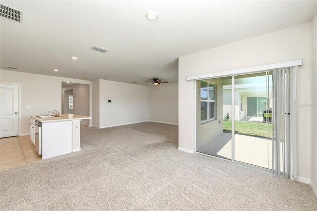 Building Photo - 2725 Dumont Ln