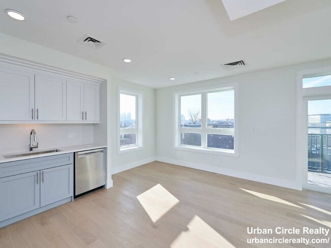 Building Photo - Spacious One Bed Now Available
