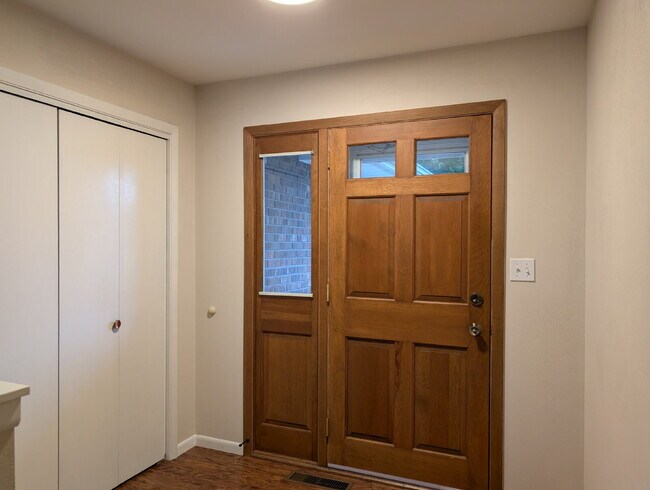 Building Photo - Nice 3 Bedroom Ranch in Appleton