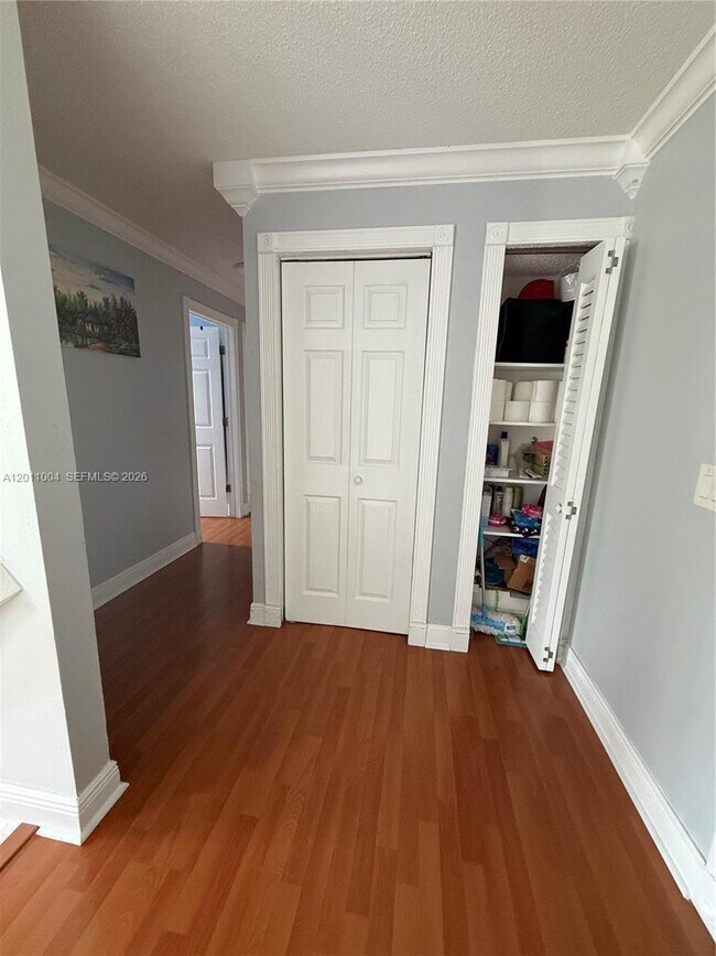 Building Photo - 10290 SW 24th Ct