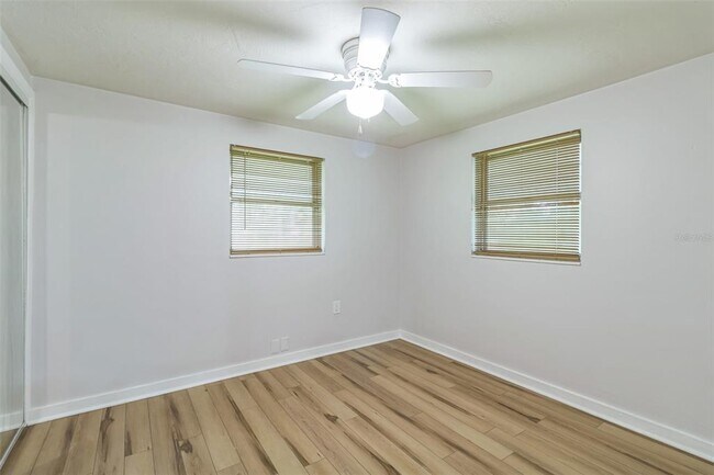 Building Photo - 5390 S Manatee Terrace