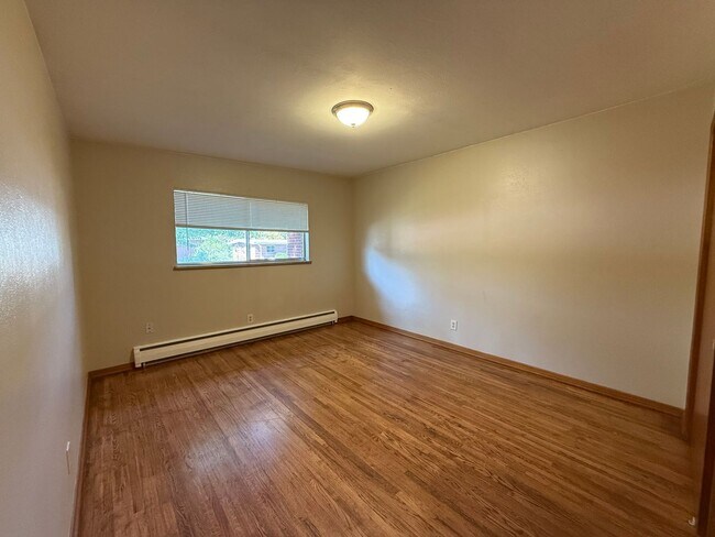 Building Photo - Charming 4-Bedroom Ranch Near Downtown Littleton!!