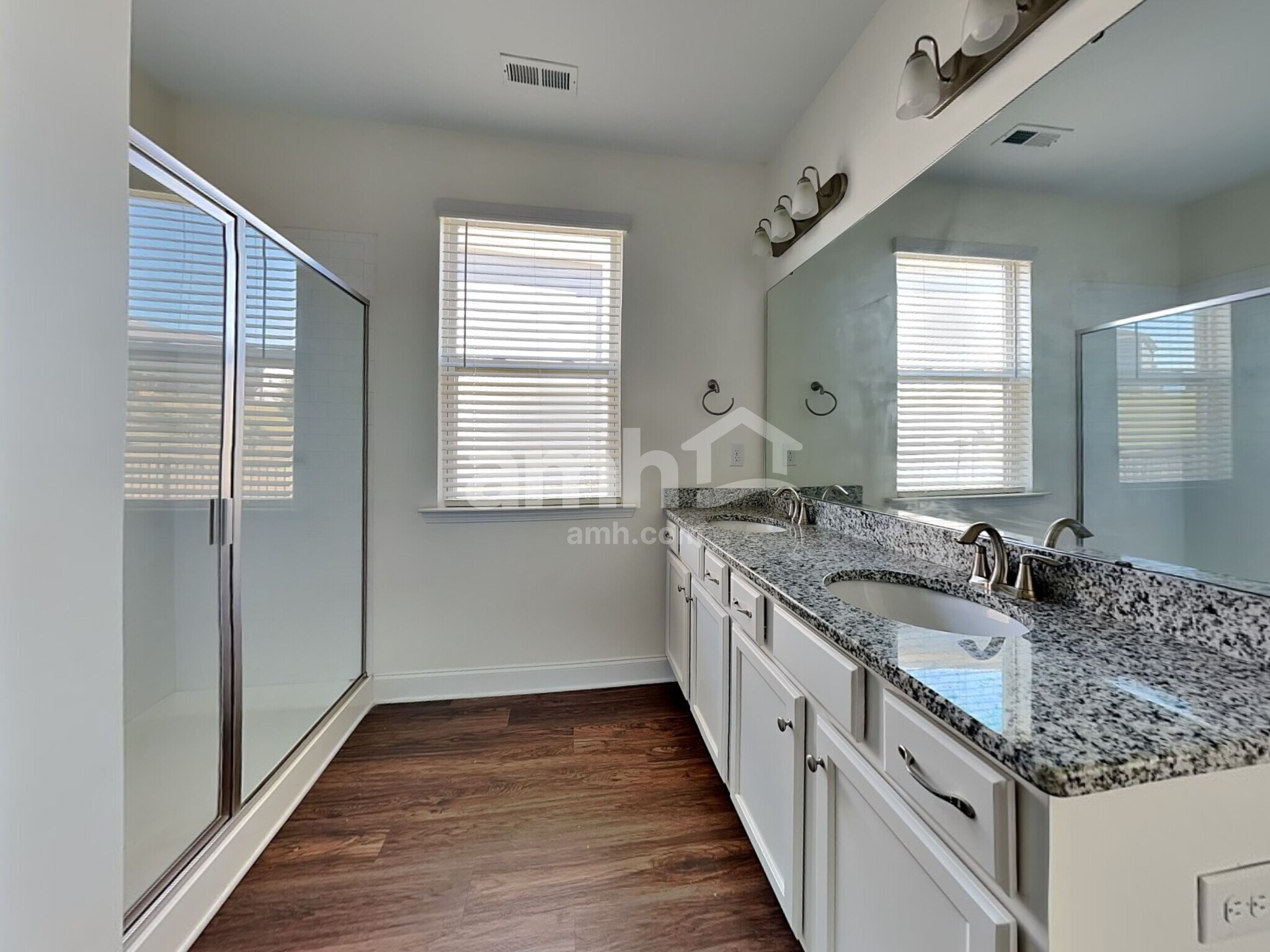 Building Photo - 2122 Laurel Vlg Cir