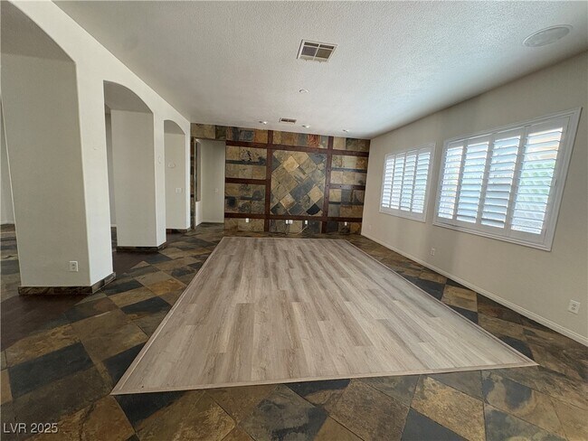 Building Photo - 7199 Adobe Falls Ct
