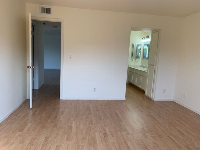 Building Photo - Village in the Park Condo