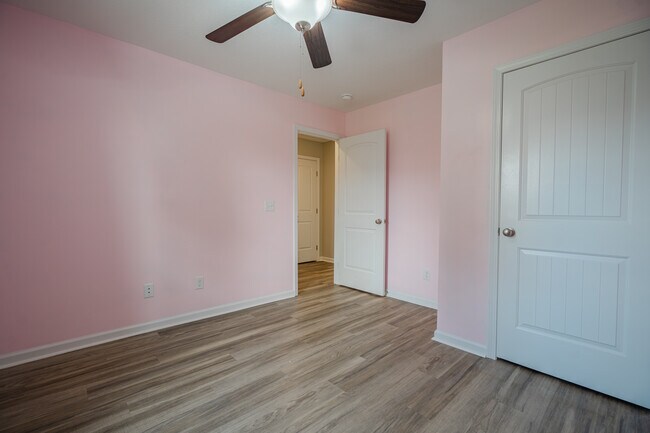 Building Photo - 505 Park Pl