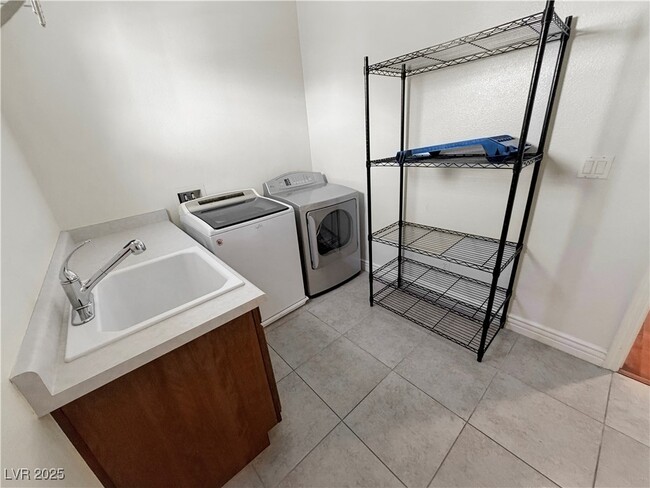 Building Photo - 1871 Via Delle Arti