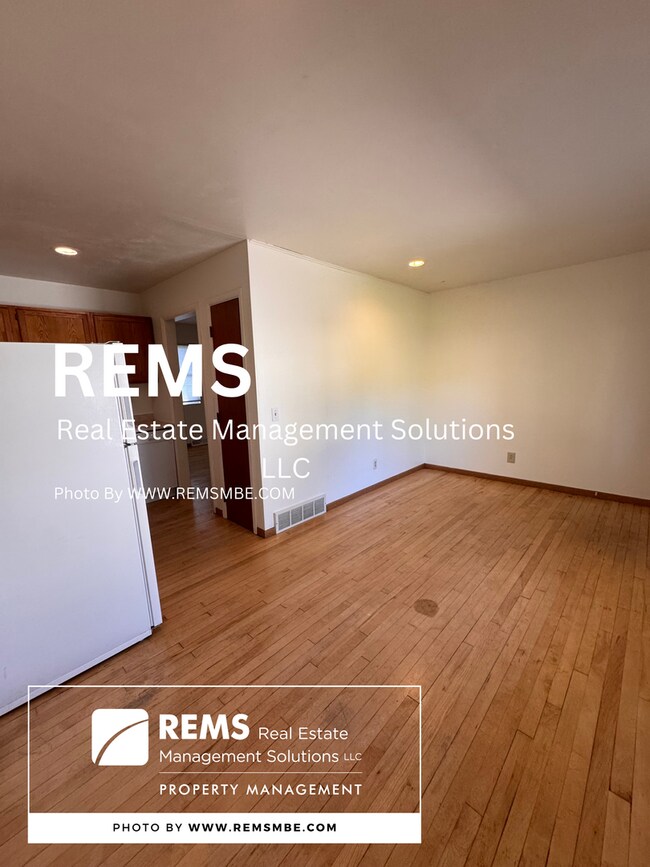 Building Photo - 500 7th St