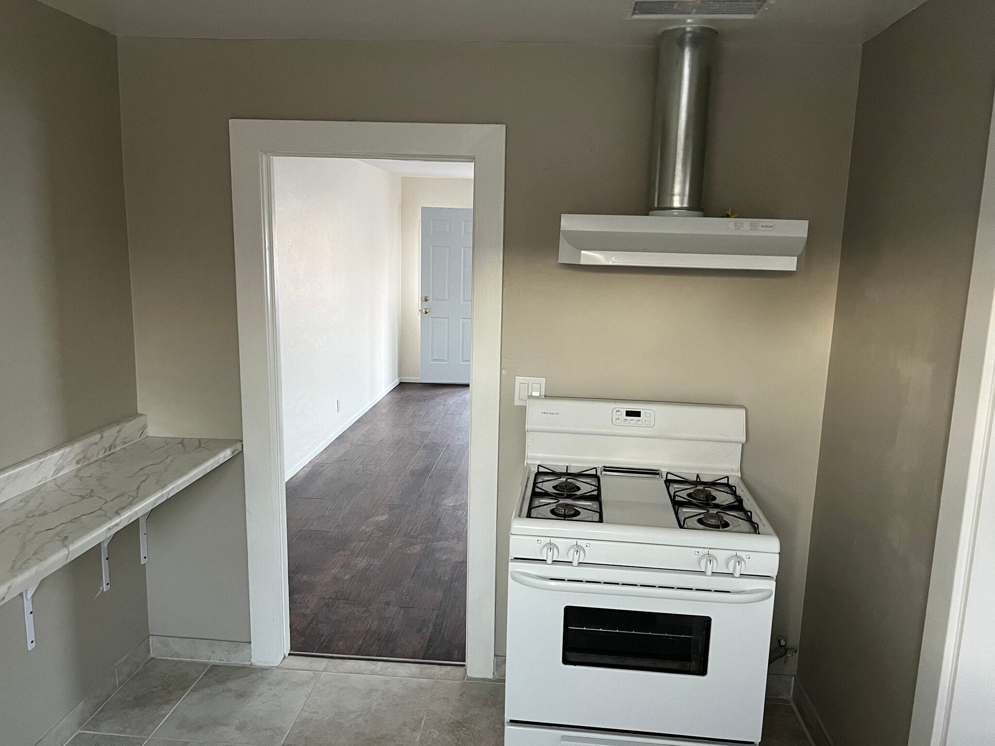 Building Photo - 315 W Sun Ave