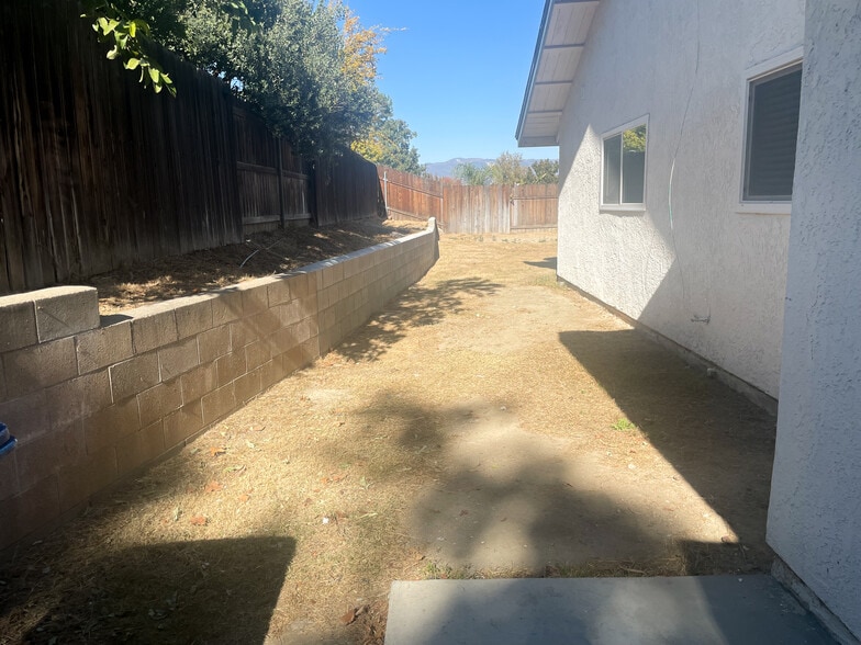 Back Yard entrance from gate - 25770 Mariposa St