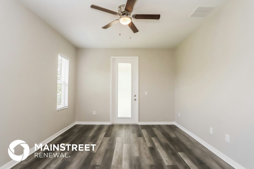 Building Photo - 7836 Evinrude Ave