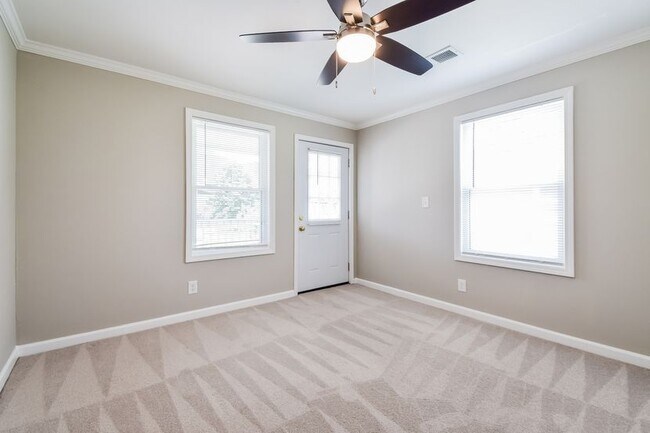 Building Photo - 401 Angier Ave NE