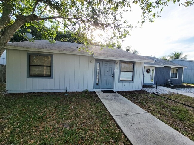 Primary Photo - 3815 Woodridge Terrace