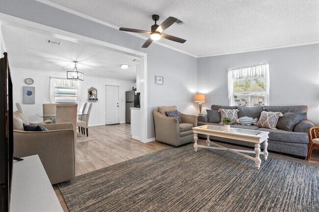 Building Photo - 1614 Myrtle Beach Dr