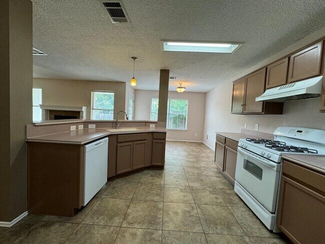 Building Photo - 1407 Ashley Dr