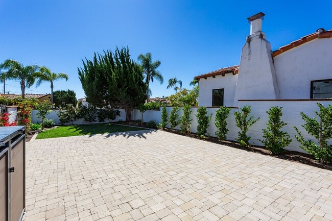 Building Photo - Restored 1928 Spanish in the Heart of Kensington