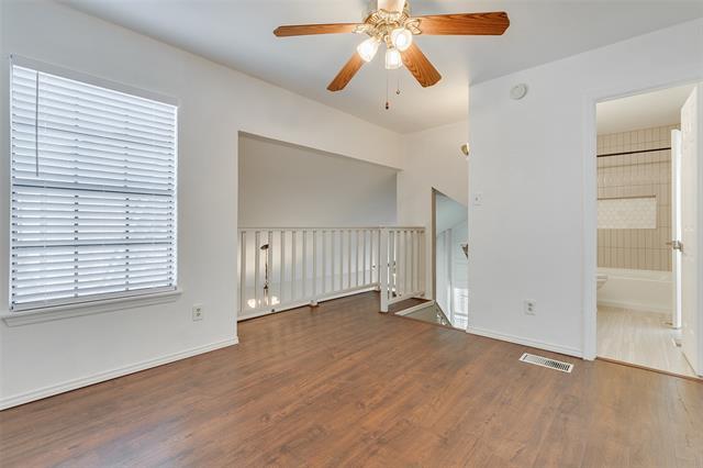 Building Photo - 3343 Briaroaks Dr