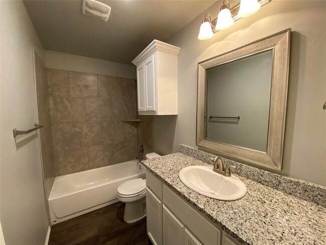 Building Photo - 491 Washington Ave NW