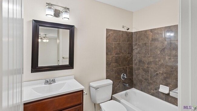 Building Photo - 1066 Manson Dr