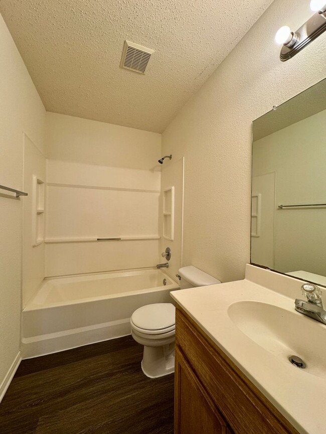 Building Photo - Duplex