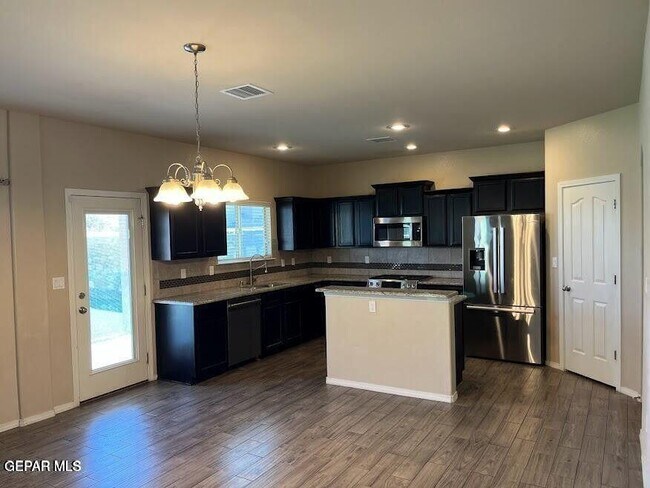 Building Photo - 7561 Red Cedar Dr