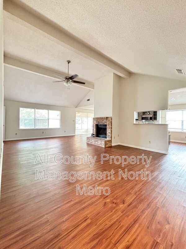Building Photo - 310 Tanners Crossing