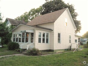 Building Photo - House with Large Yard and Garage