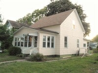 Building Photo - House with Large Yard and Garage