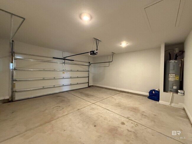 Building Photo - 13156 Shoshoney Cir