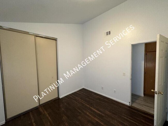 Building Photo - 36832 Goldenview Way