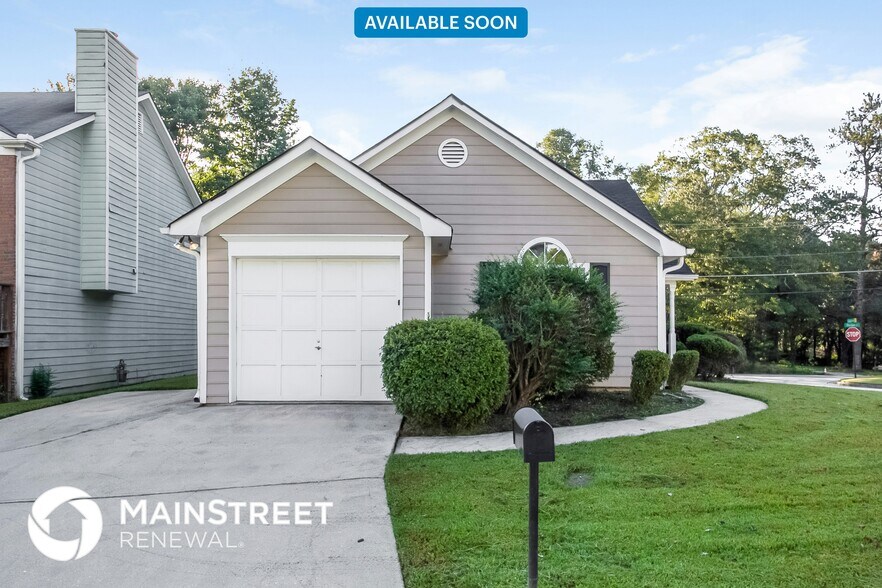Primary Photo - 1136 Oakwood Manor Ct