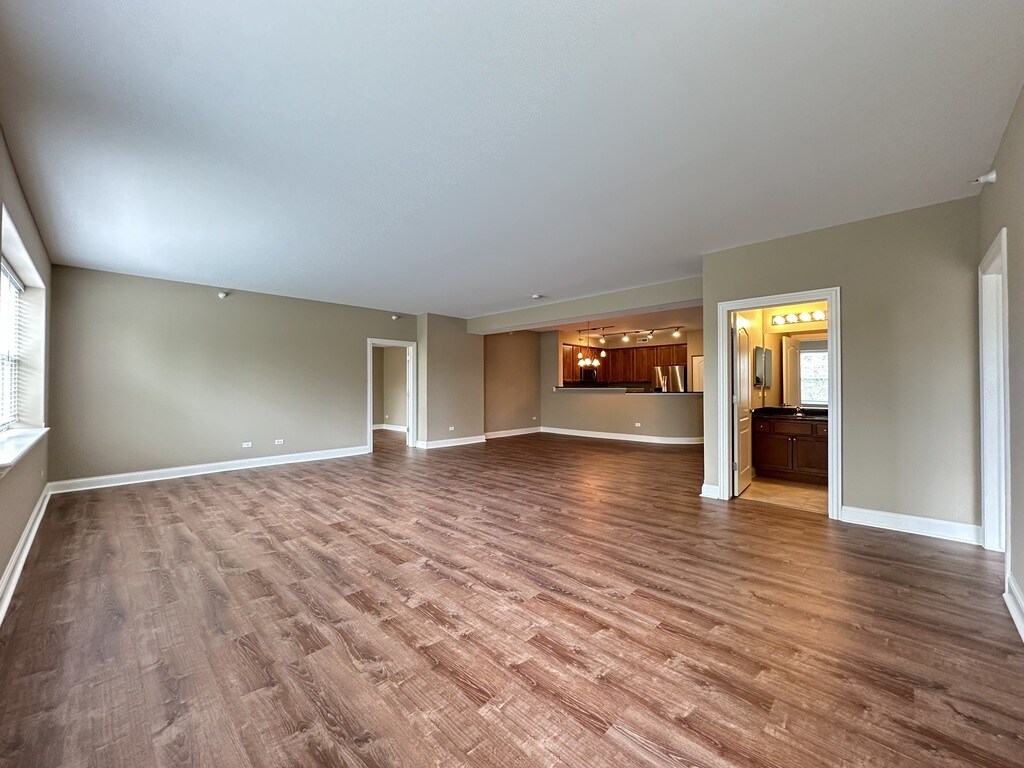 Building Photo - 2 Itasca Place