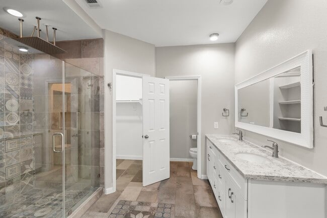 Building Photo - 1014 Riverlace Dr