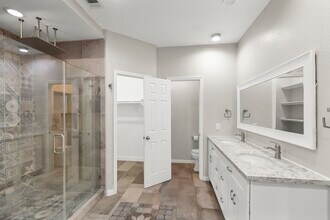 Building Photo - 1014 Riverlace Dr