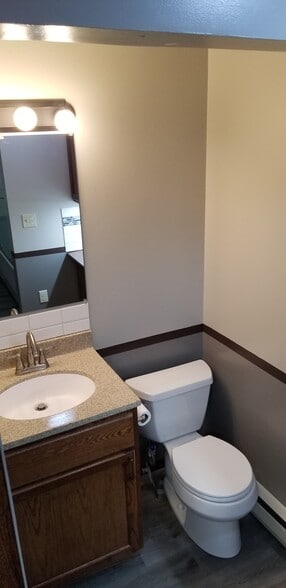 Bath - 815 Railroad Ave