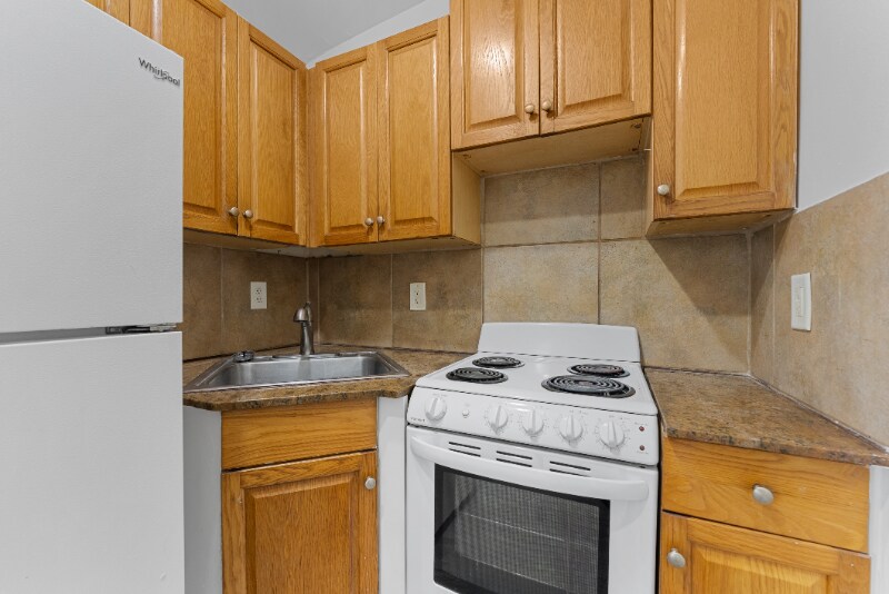 Building Photo - 1141 NE 23rd Terrace